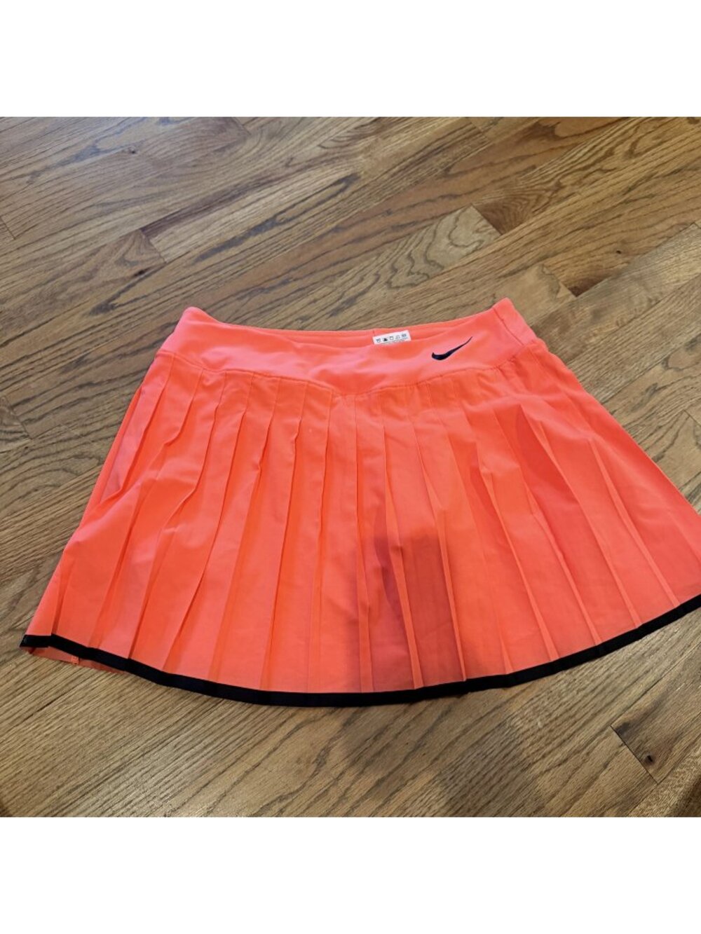 Nike Womens Neon Orange Tennis Golf Skort Skirt Pleated Medium Long Sleeve